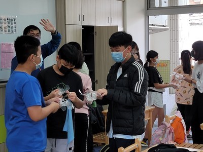 111.04.22全校師生消毒圖片
