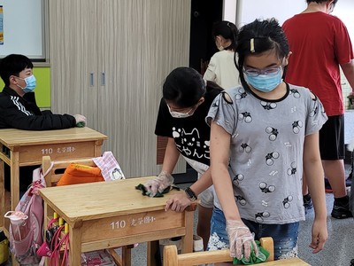 111.04.22全校師生消毒圖片