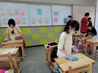 111.04.22全校師生消毒圖片