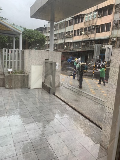 111.04.02清潔隊全校消毒圖片