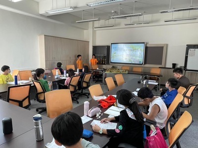 112學年度資優班獨力研究審查會議圖片